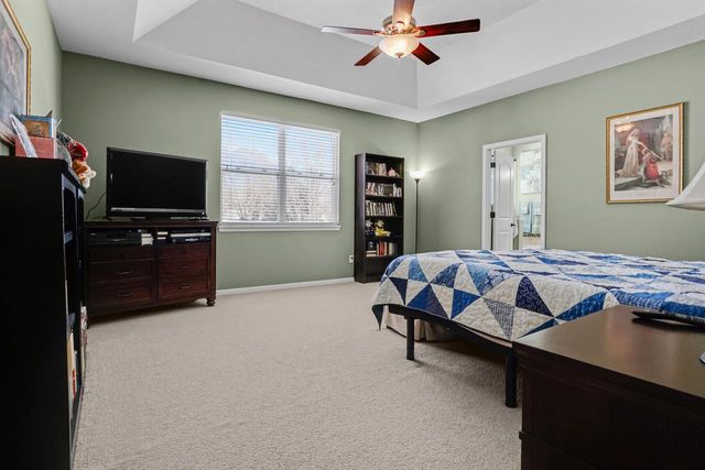 2402 Kiowa DRIVE, Grafton, WI 53024