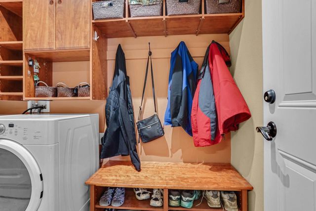 2402 Kiowa DRIVE, Grafton, WI 53024