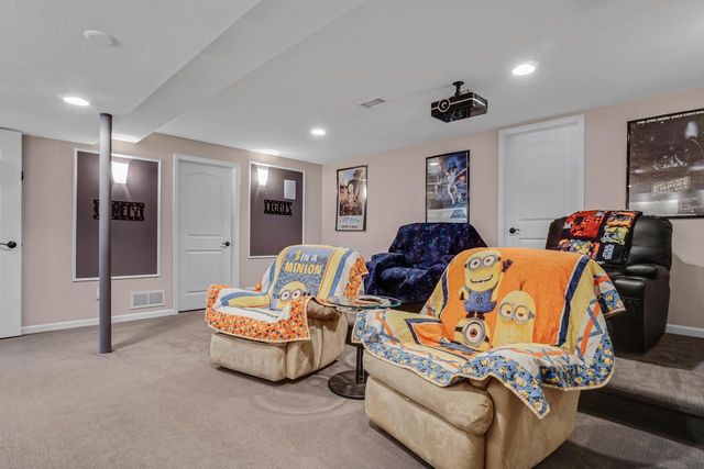 2402 Kiowa DRIVE, Grafton, WI 53024