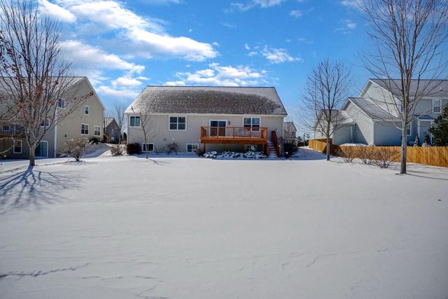 2402 Kiowa DRIVE, Grafton, WI 53024