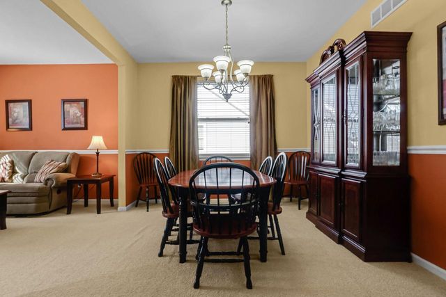 2402 Kiowa DRIVE, Grafton, WI 53024