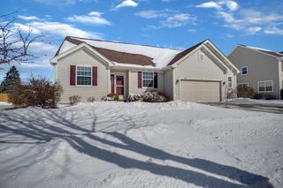 2402 Kiowa DRIVE, Grafton, WI 53024