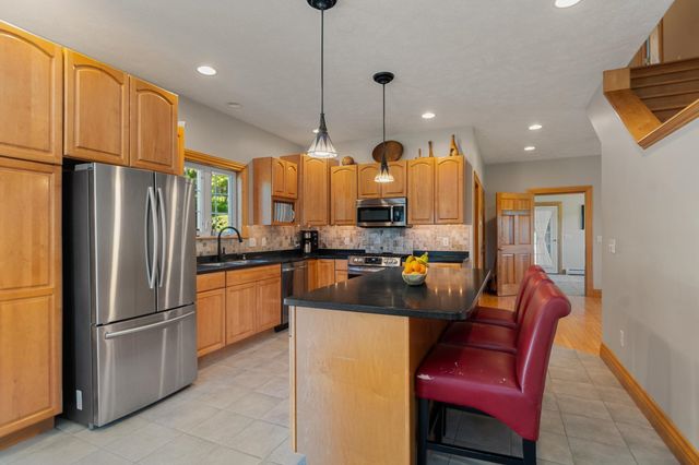 15 Rockledge Road, Milton, VT 05468