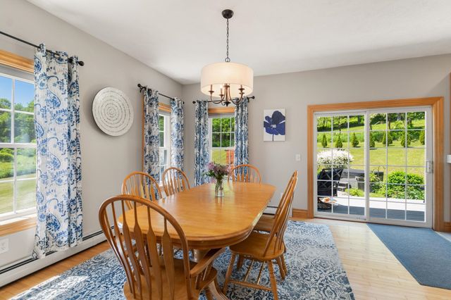 15 Rockledge Road, Milton, VT 05468