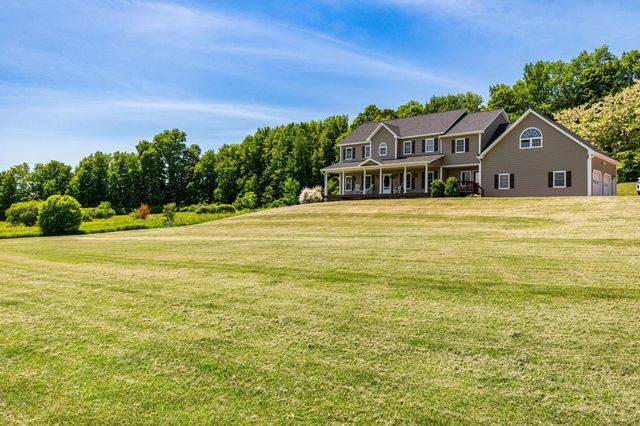 15 Rockledge Road, Milton, VT 05468