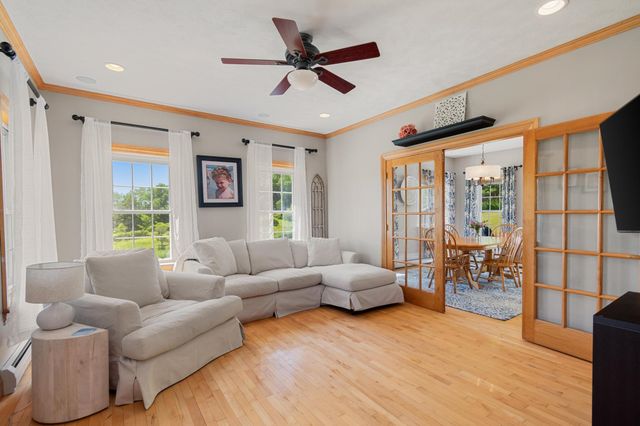 15 Rockledge Road, Milton, VT 05468