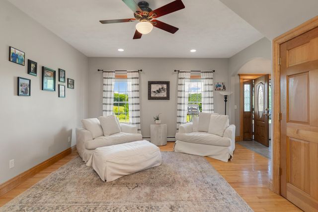 15 Rockledge Road, Milton, VT 05468