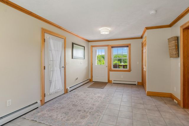 15 Rockledge Road, Milton, VT 05468