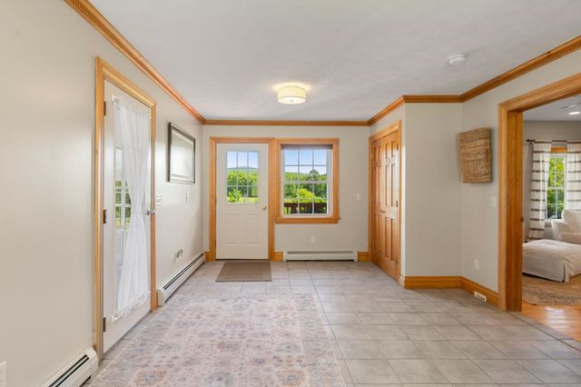 15 Rockledge Road, Milton, VT 05468