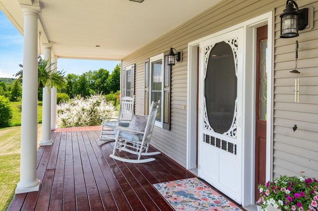 15 Rockledge Road, Milton, VT 05468