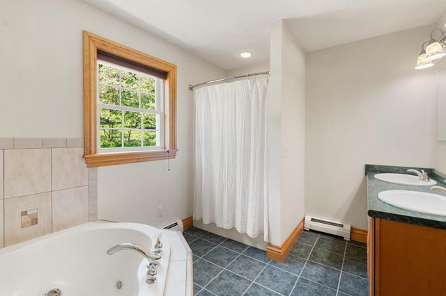 15 Rockledge Road, Milton, VT 05468