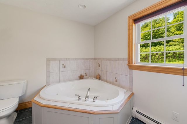 15 Rockledge Road, Milton, VT 05468