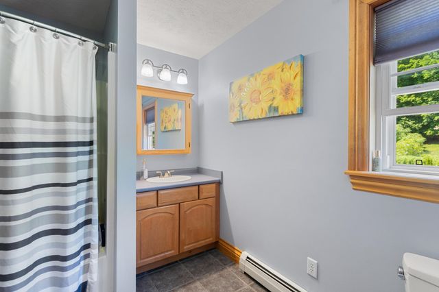 15 Rockledge Road, Milton, VT 05468