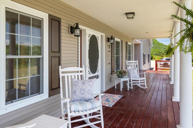 15 Rockledge Road, Milton, VT 05468