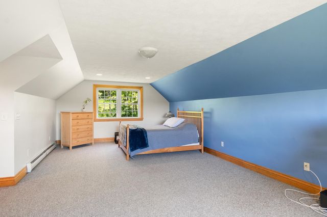15 Rockledge Road, Milton, VT 05468