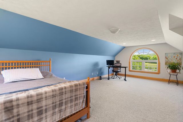 15 Rockledge Road, Milton, VT 05468