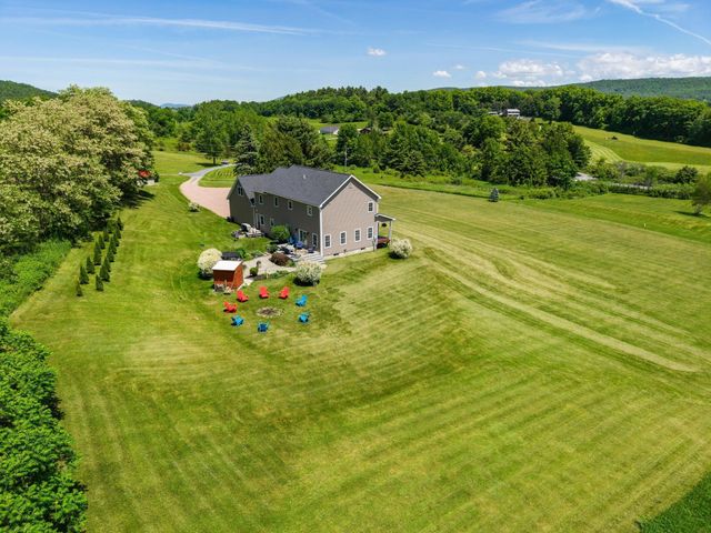 15 Rockledge Road, Milton, VT 05468