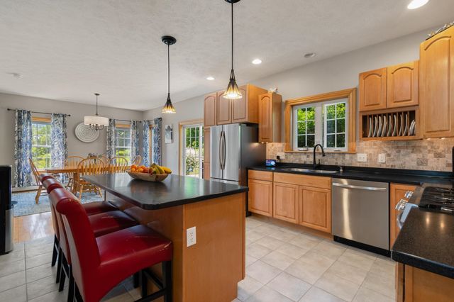 15 Rockledge Road, Milton, VT 05468