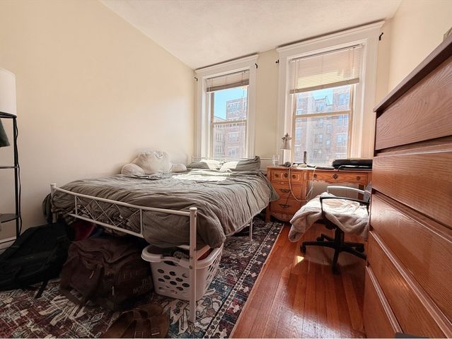 28 Ransom Rd 8, Boston, MA 02135