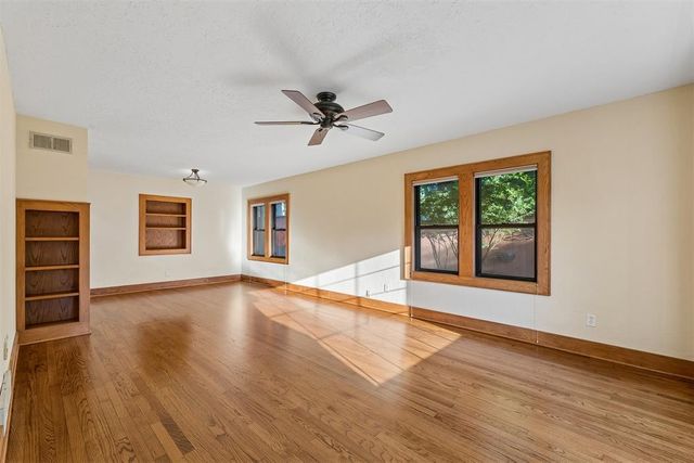 535 S Flood Avenue, Norman, OK 73069