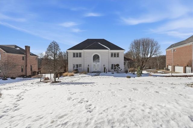 104 Autumn Way, Peters Twp, PA 15367