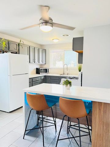3529 N George Street, Franklin Park, IL 60131