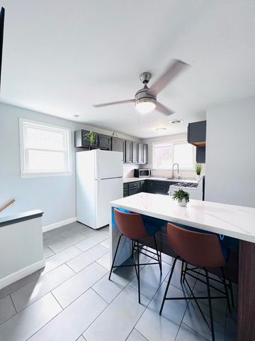 3529 N George Street, Franklin Park, IL 60131