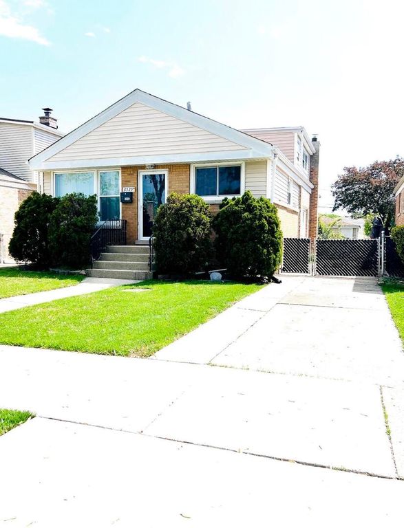 3529 N George Street, Franklin Park, IL 60131
