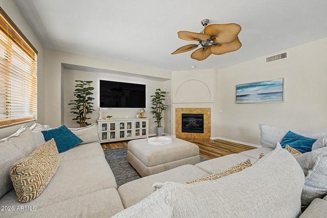 3595 E Latham Way, Gilbert, AZ 85297