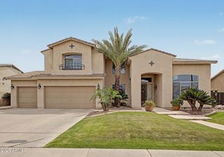 3595 E Latham Way, Gilbert, AZ 85297