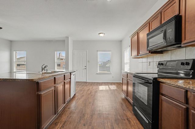 2513 Stonegate Drive, Seagoville, TX 75159