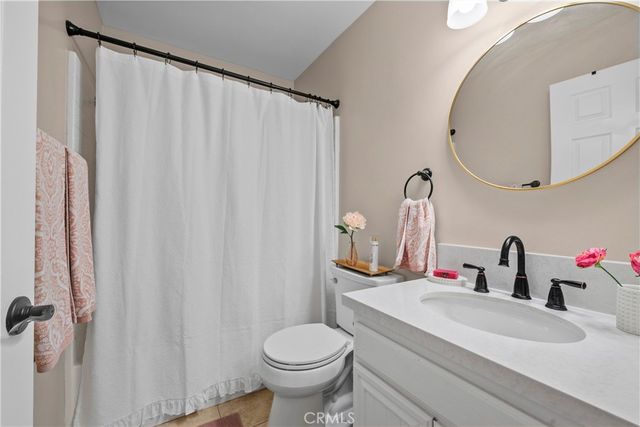 26806 Claudette Street 323, Canyon Country, CA 91351