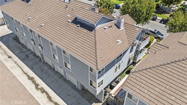 26806 Claudette Street 323, Canyon Country, CA 91351