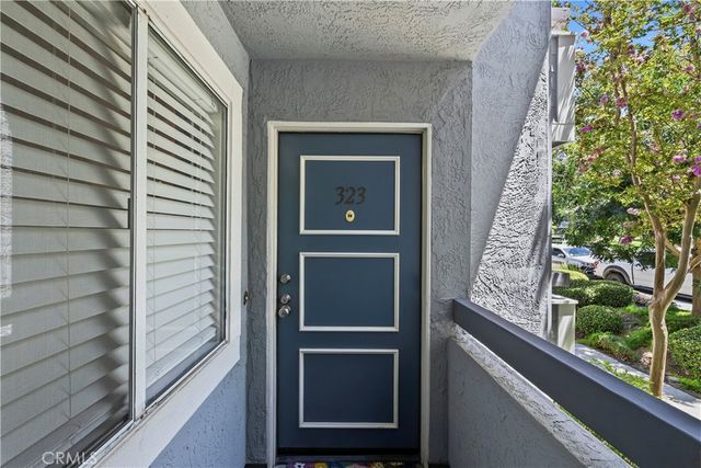 26806 Claudette Street 323, Canyon Country, CA 91351