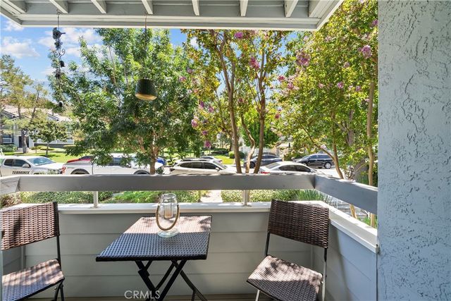 26806 Claudette Street 323, Canyon Country, CA 91351