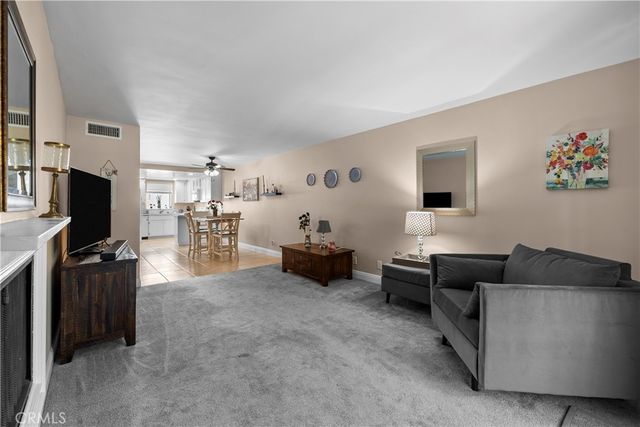 26806 Claudette Street 323, Canyon Country, CA 91351