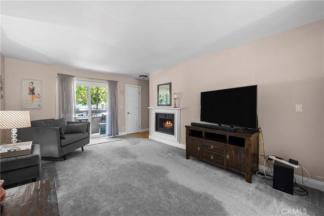 26806 Claudette Street 323, Canyon Country, CA 91351