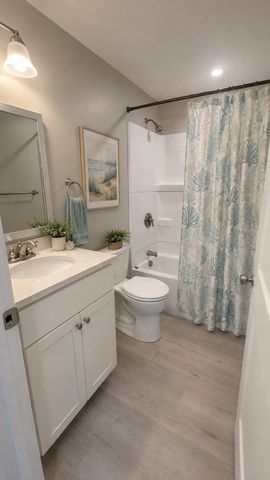 180 Main St 1205, Bridgewater, MA 02324