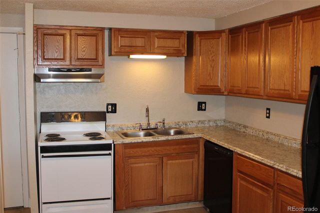 8822 E Florida Avenue 206, Denver, CO 80247