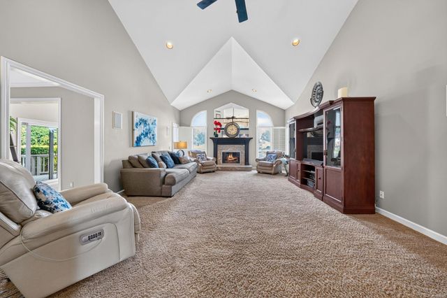 8893 Chestnut Run Drive, Shelby Twp, MI 48317