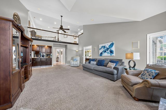 8893 Chestnut Run Drive, Shelby Twp, MI 48317