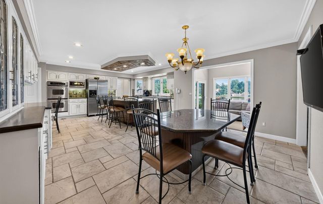 8893 Chestnut Run Drive, Shelby Twp, MI 48317