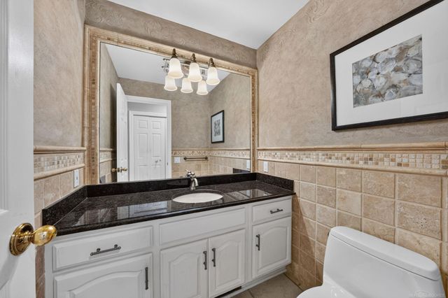 8893 Chestnut Run Drive, Shelby Twp, MI 48317