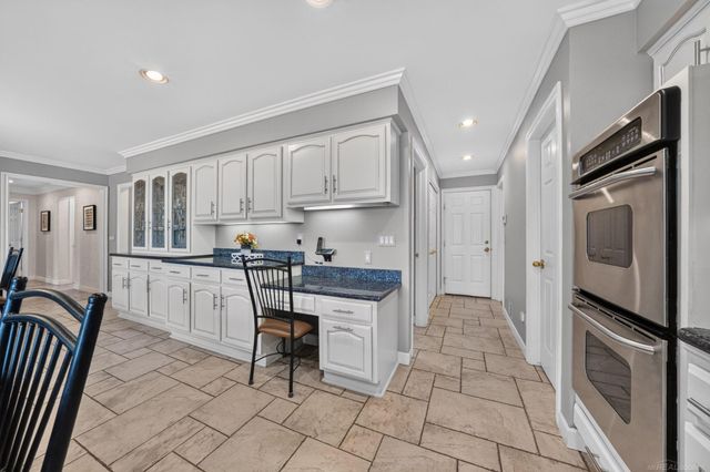 8893 Chestnut Run Drive, Shelby Twp, MI 48317