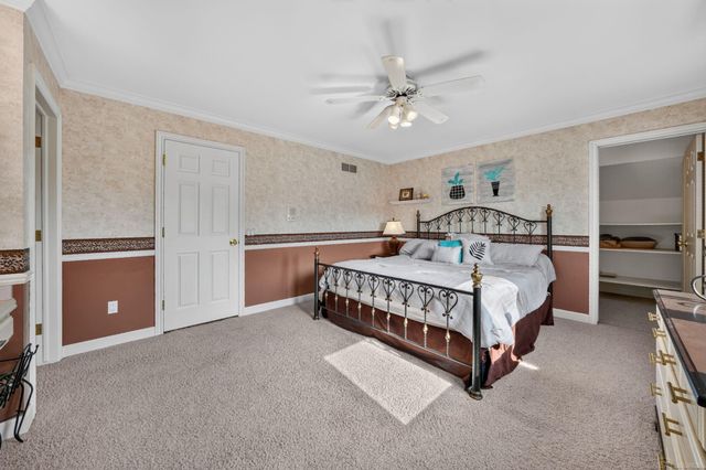 8893 Chestnut Run Drive, Shelby Twp, MI 48317
