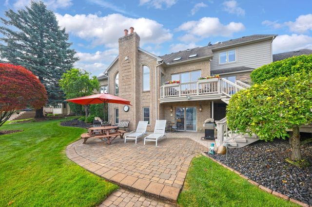 8893 Chestnut Run Drive, Shelby Twp, MI 48317