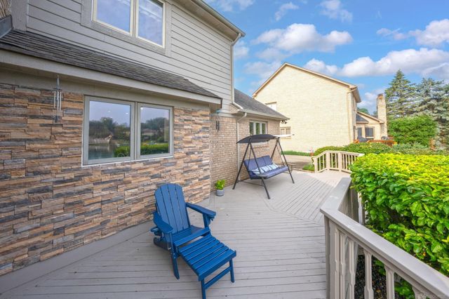 8893 Chestnut Run Drive, Shelby Twp, MI 48317