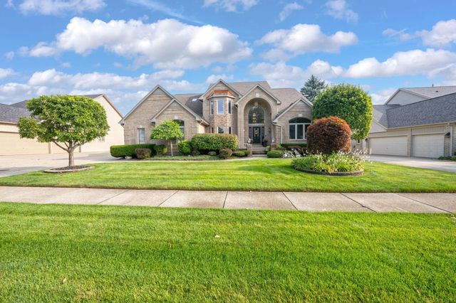 8893 Chestnut Run Drive, Shelby Twp, MI 48317