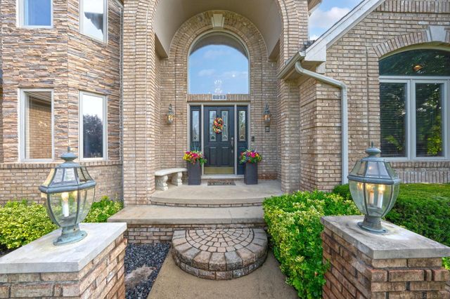 8893 Chestnut Run Drive, Shelby Twp, MI 48317