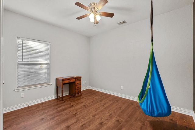 1185 E Jefferson Street, Van Alstyne, TX 75495